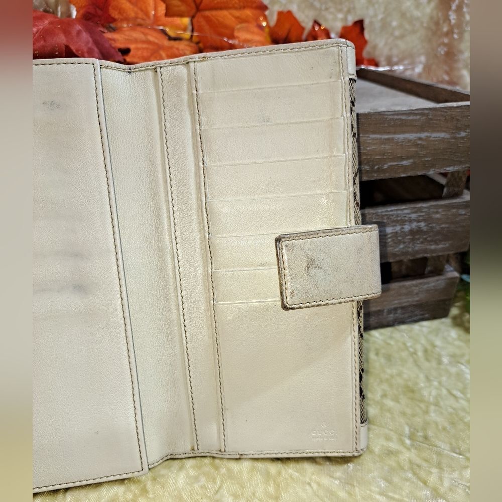Authentic Gucci GG Wallet - Picture 8 of 17